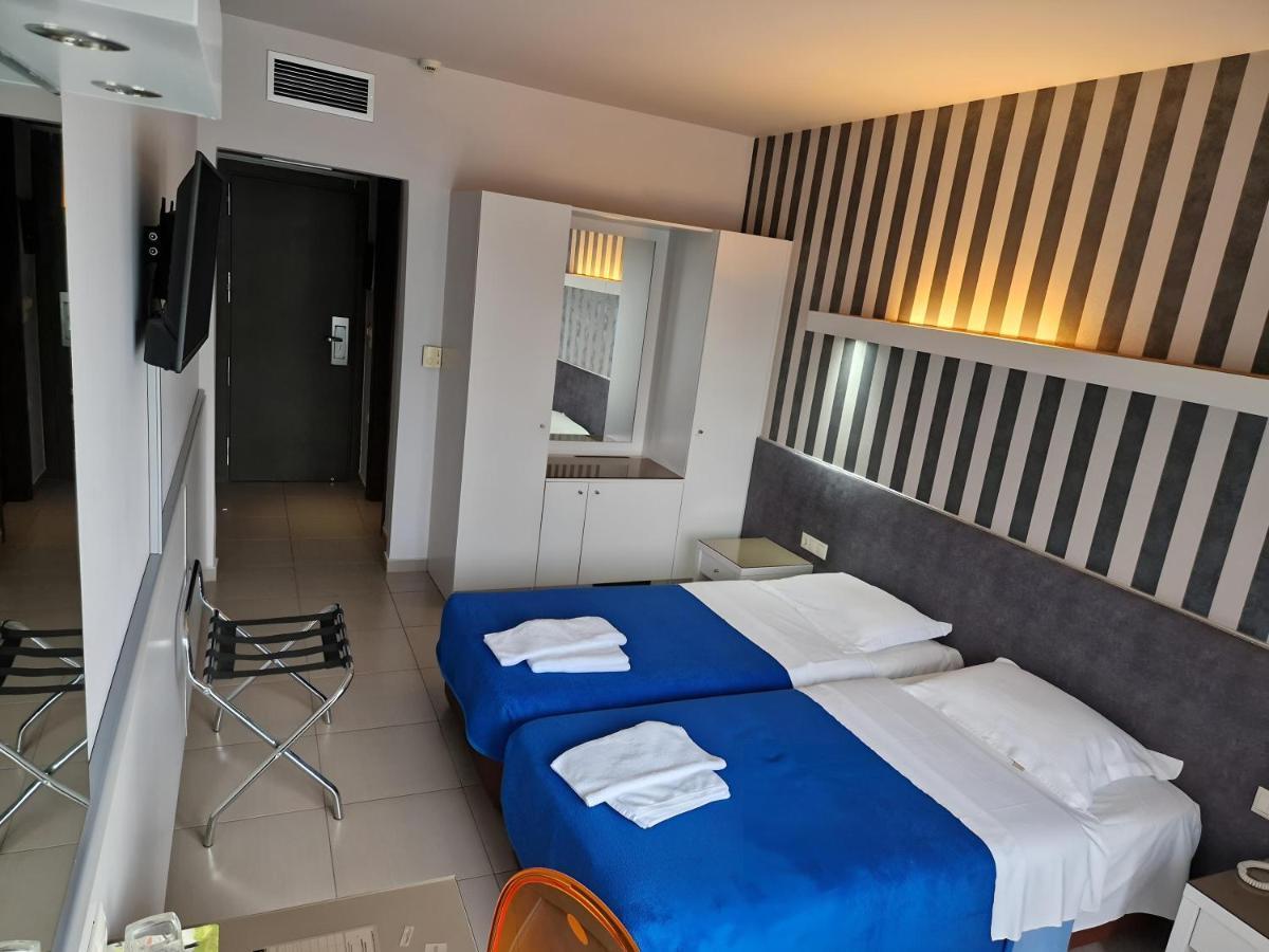 Kyridis Hotel Komotini Buitenkant foto